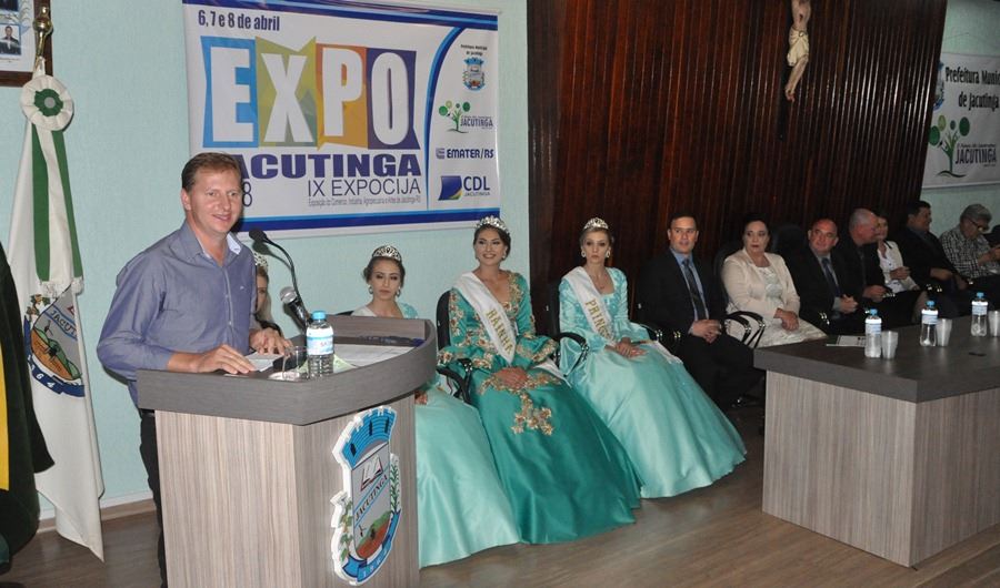 Você está visualizando atualmente Presidente da AMAU participa da Expo Jacutinga 2018