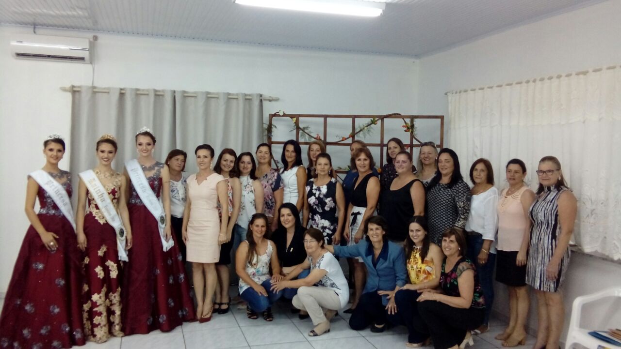 Você está visualizando atualmente Primeiras Damas se reúnem em Severiano de Almeida