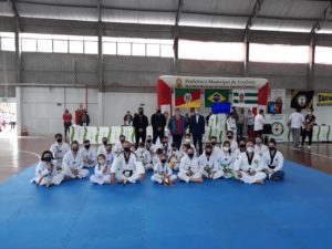 Leia mais sobre o artigo MAIS DE 150 ATLETAS PARTICIPAM DO CAMPEONATO DE TAEKWONDO E PARATAEKWONDO DE ERECHIM