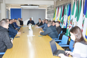 Leia mais sobre o artigo AMAU realiza reunião com municípios atendidos pela Corsan