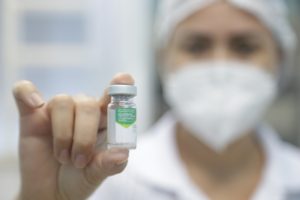 Leia mais sobre o artigo PREFEITURA REFORÇA IMPORTÂNCIA DA VACINA ANUAL CONTRA A INFLUENZA