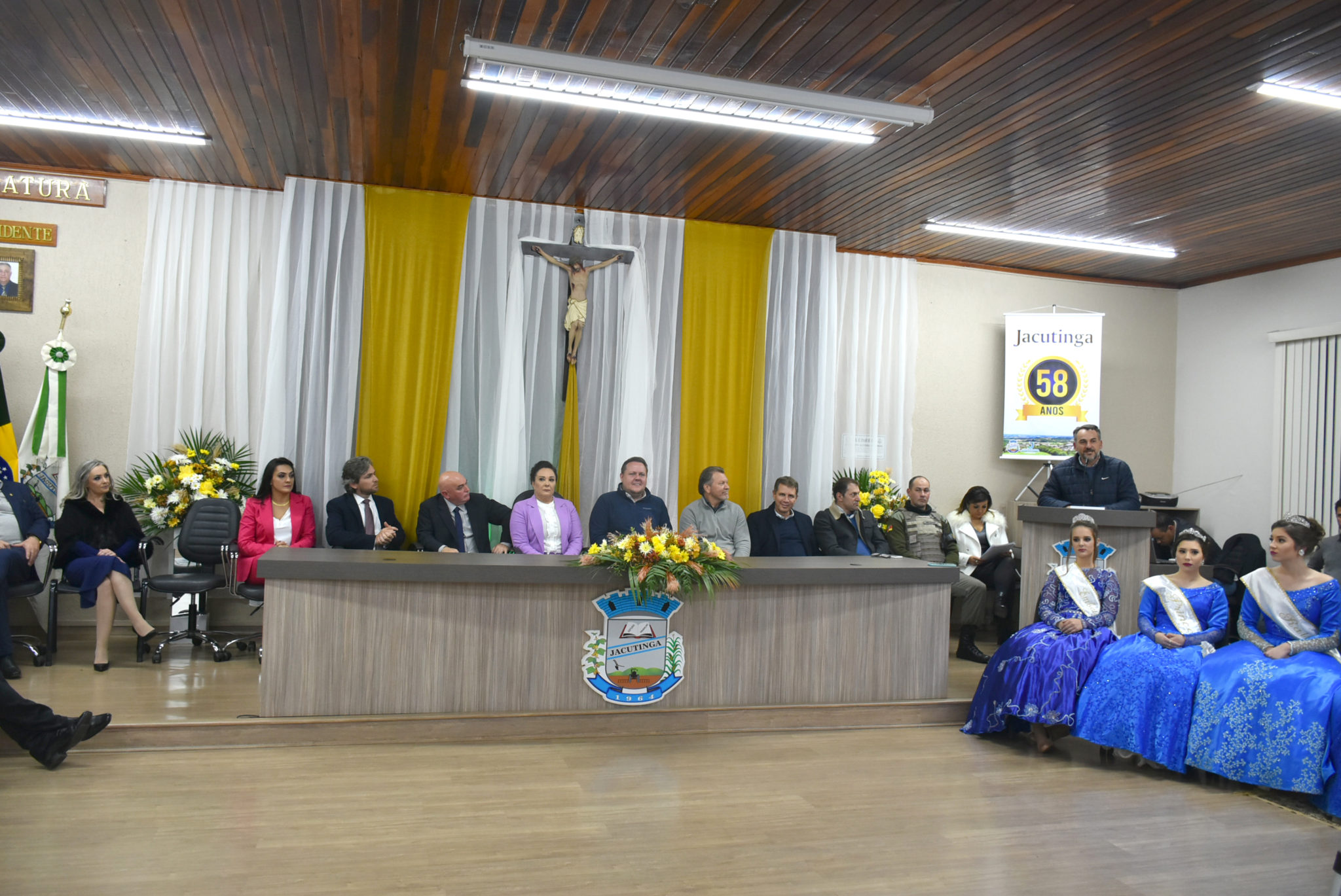 Você está visualizando atualmente AMAU presente na abertura da Expo Jacutinga  e na 22ª Festa Nacional da Czarnina, em Áurea