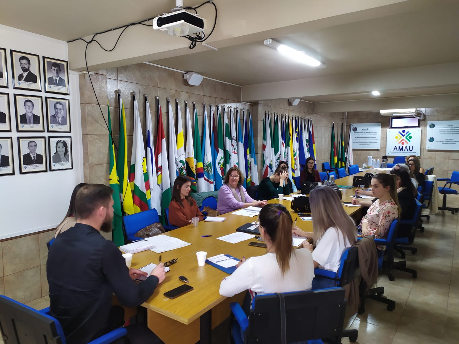 Você está visualizando atualmente Integrantes do Conselho de Dirigentes de Cultura trocam experiências sobre criação, elaboração e fundo da cultura