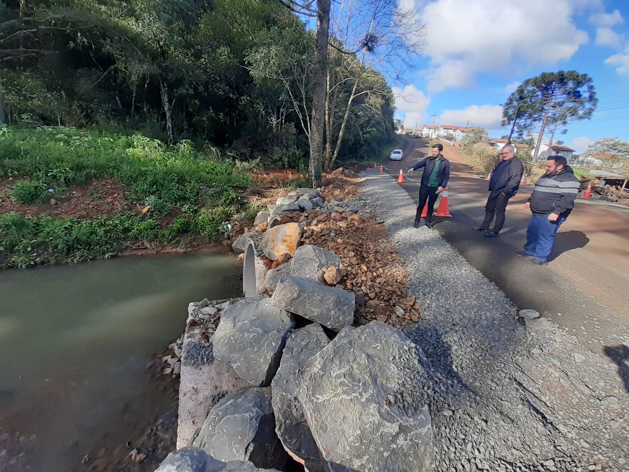 Você está visualizando atualmente CONCLUÍDAS AS OBRAS DA NOVA TUBULAÇÃO NO BAIRRO RIO TIGRE