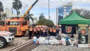 Leia mais sobre o artigo EVENTO NA PRAÇA ARRECADA MAIS DE UMA TONELADA DE ALIMENTOS