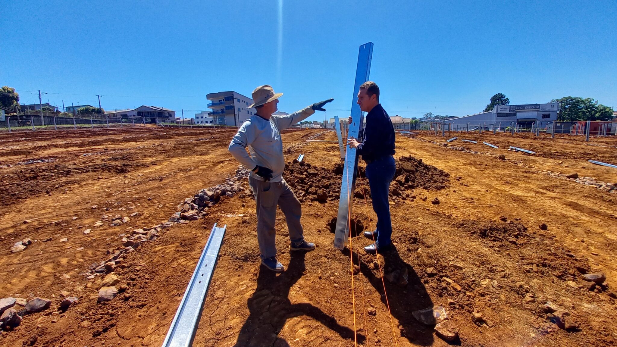 Você está visualizando atualmente USINA FOTOVOLTAICA IRÁ GARANTIR ECONOMIA E SUSTENTABILIDADE AO MUNICÍPIO