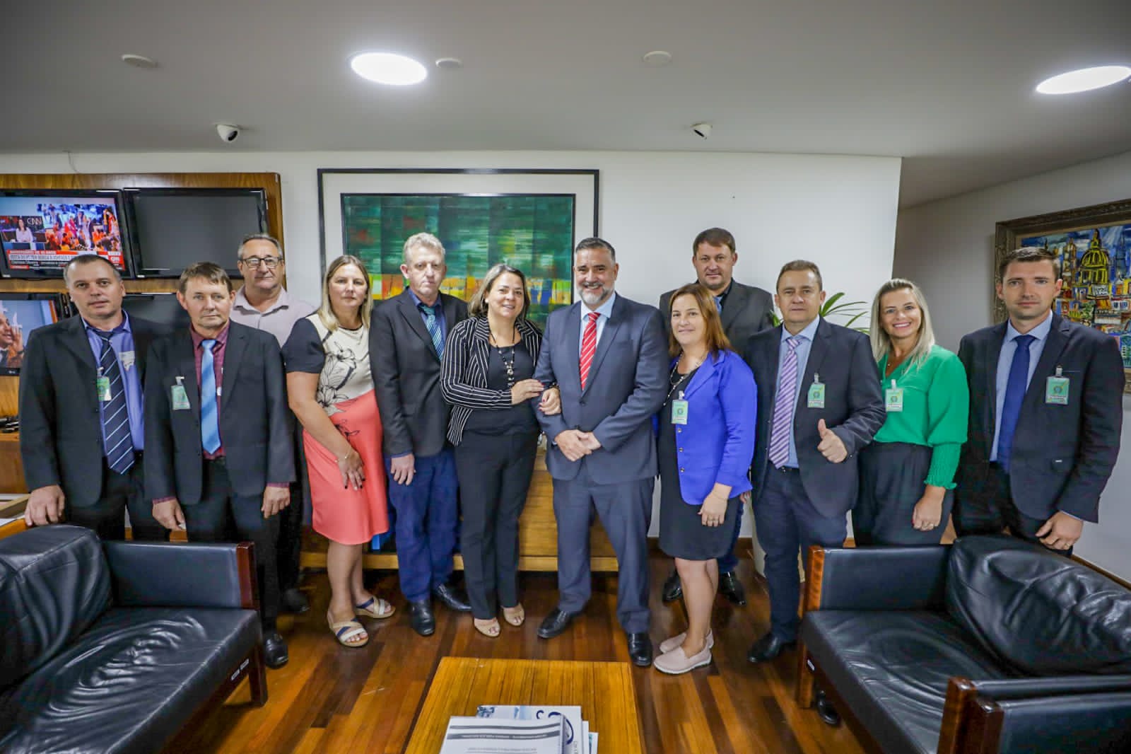Você está visualizando atualmente Ministro Paulo Pimenta recebe prefeitos do Alto Uruguai