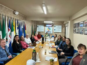 Leia mais sobre o artigo Colegiado das primeiras-damas da AMAU projetam ações para o Outubro Rosa