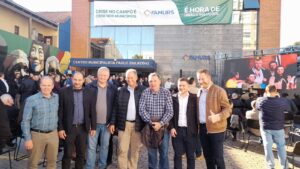 Leia mais sobre o artigo Comitiva da AMAU participa de ato da Famurs que divulga carta aberta para socorrer agricultores endividados no RS