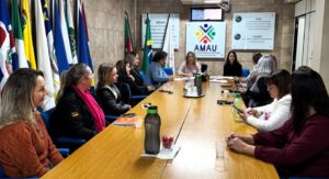 Leia mais sobre o artigo Primeiras-damas da AMAU promovem Pedágio Solidário para reforma de sala de amamentação