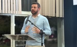 Leia mais sobre o artigo Presidente da AMAU participa da solenidade de inauguração do Centro de Atendimento ao Turista
