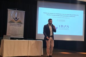 Leia mais sobre o artigo Escola da AMAU reúne profissionais para discutir enfrentamento à violência contra as mulheres